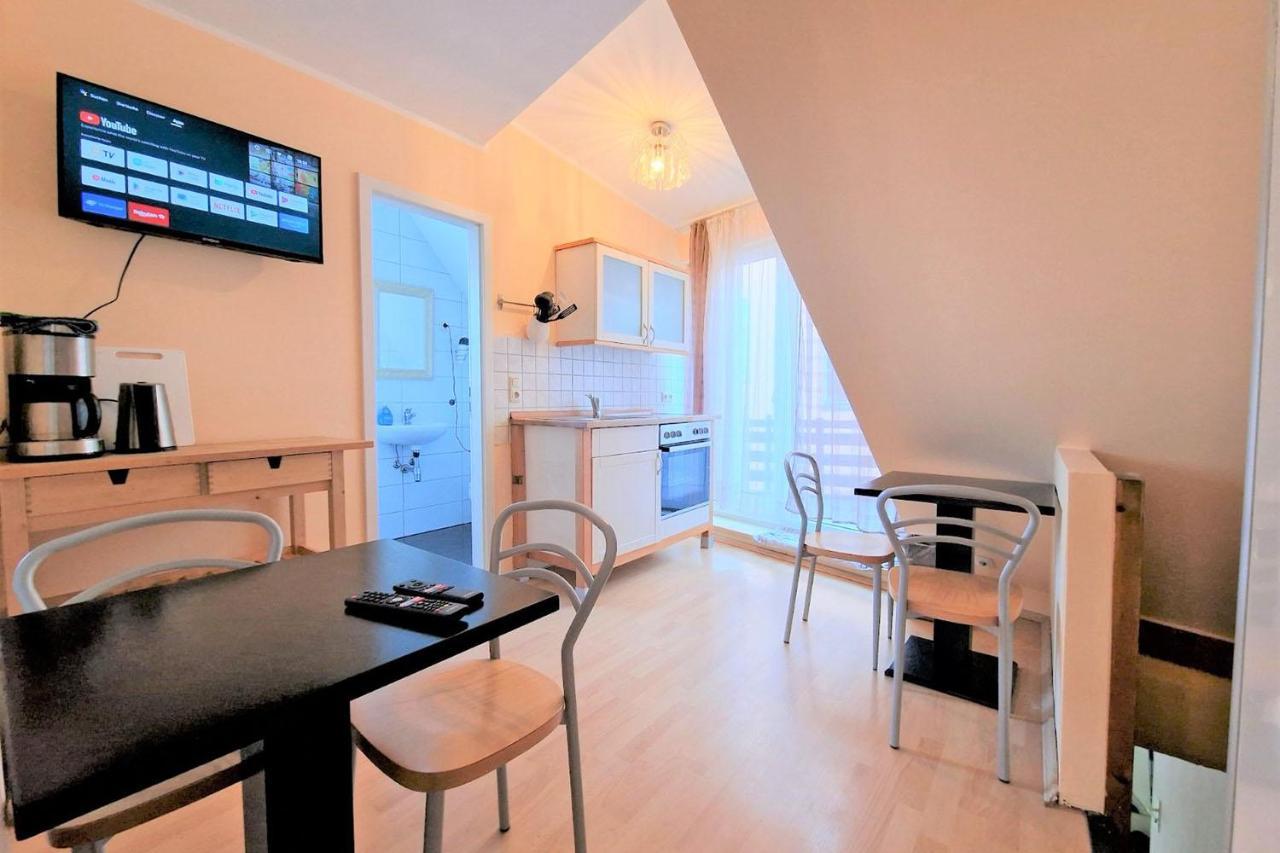 Cozy Apartments In Muelheim Cologne Exterior photo