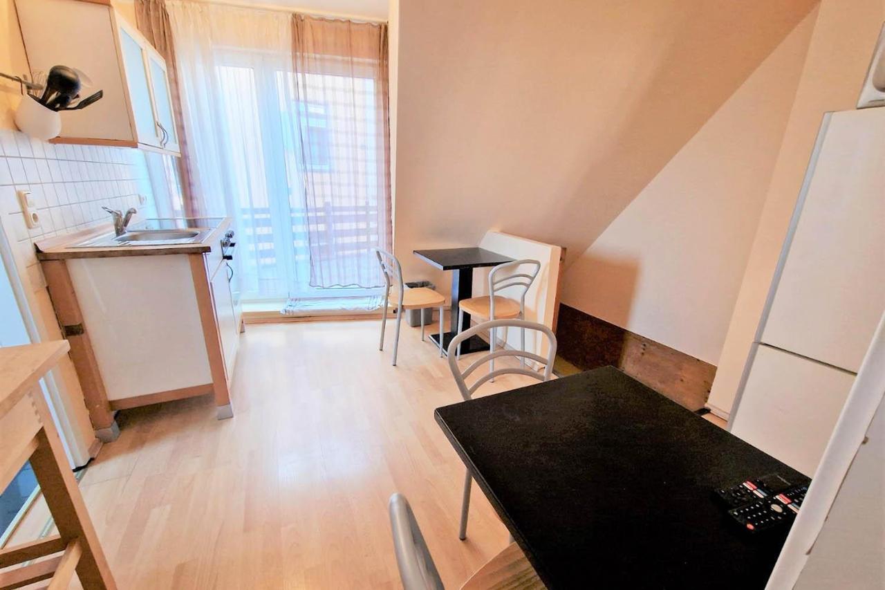Cozy Apartments In Muelheim Cologne Exterior photo